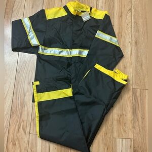 NWT. CRAZY 8 FIREFIGHTER KIDS HALLOWEEN COSTUME